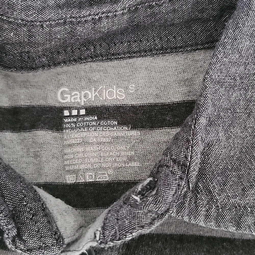 GAP KIDS Twofer Chambray Gray Striped Long Sleeve Polo Rugby Shirt S 6 7